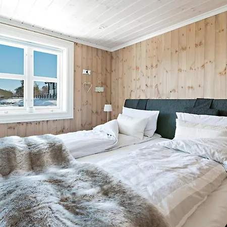 Fjellgrend 3 Bedrooms - 98b Stranda (More og Romsdal)